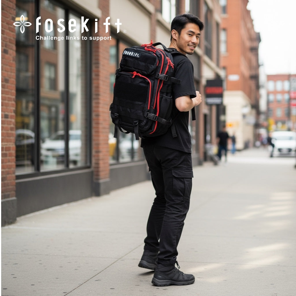 【FoseKift】リュック｜ブラック × レッド｜FKロゴ スポーツバックパック