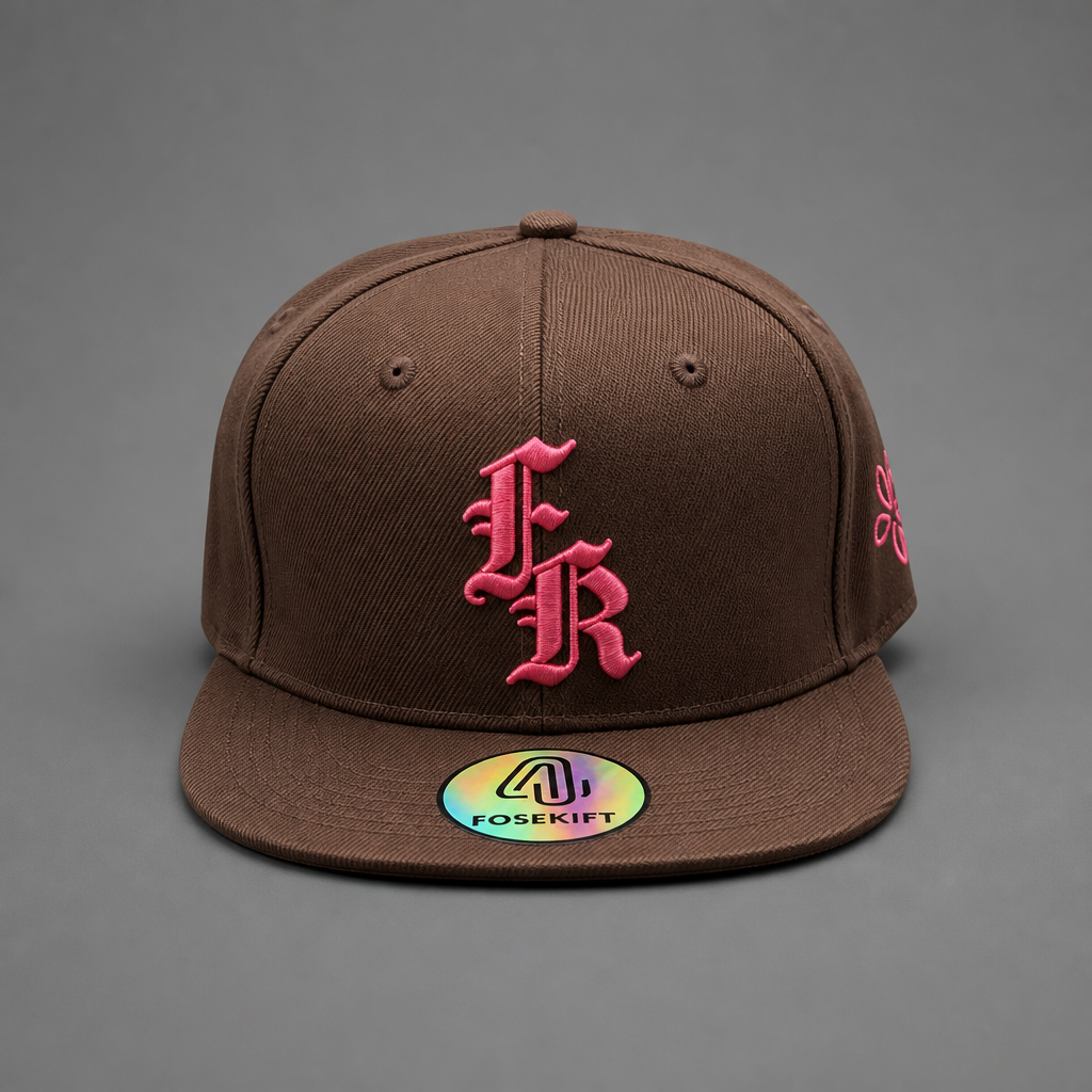 【FoseKift】No.08 FKロゴ 3D刺繍フラットCAP｜ダークブラウン × ピンク