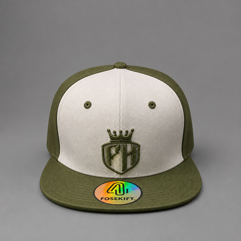 【FoseKift】 No.13 FKクラウンシールド刺繍フラットCAP｜オリーブグリーン × ホワイト